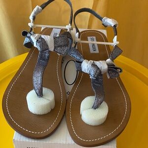 🔥NWT, Steve Madden P-Glitter Pewter Bow Sandals, Size 11